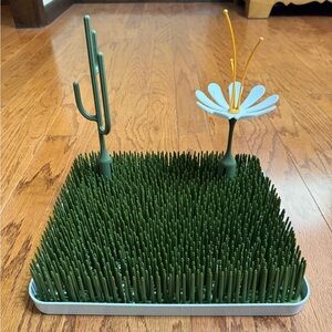 Boom Lawn Drying Rack with Flower and Cactus Accessories